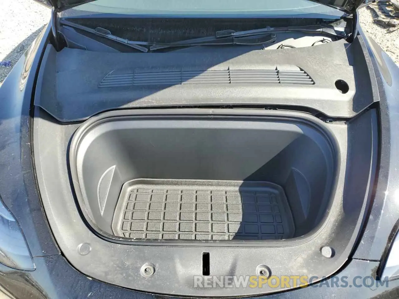 12 Photograph of a damaged car 7SAYGDED4RF212399 TESLA MODEL Y 2024