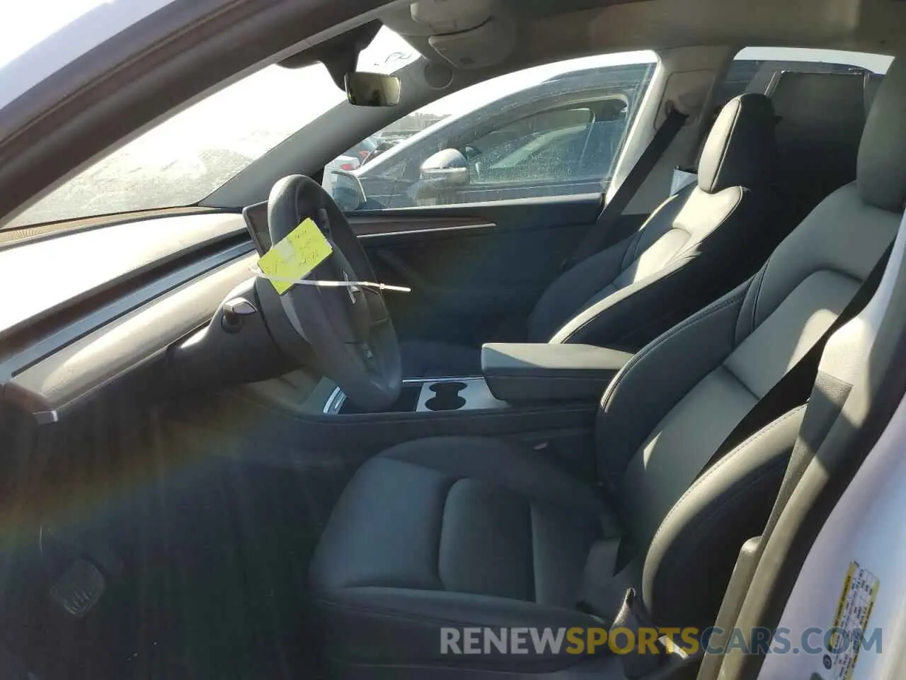 7 Photograph of a damaged car 7SAYGDED5RF017511 TESLA MODEL Y 2024