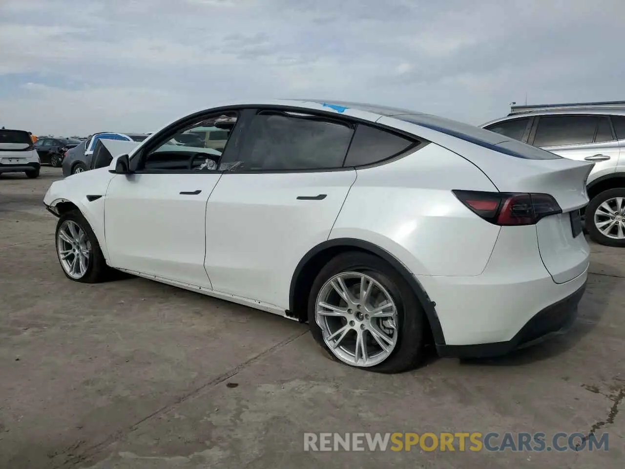 2 Photograph of a damaged car 7SAYGDED5RF045017 TESLA MODEL Y 2024