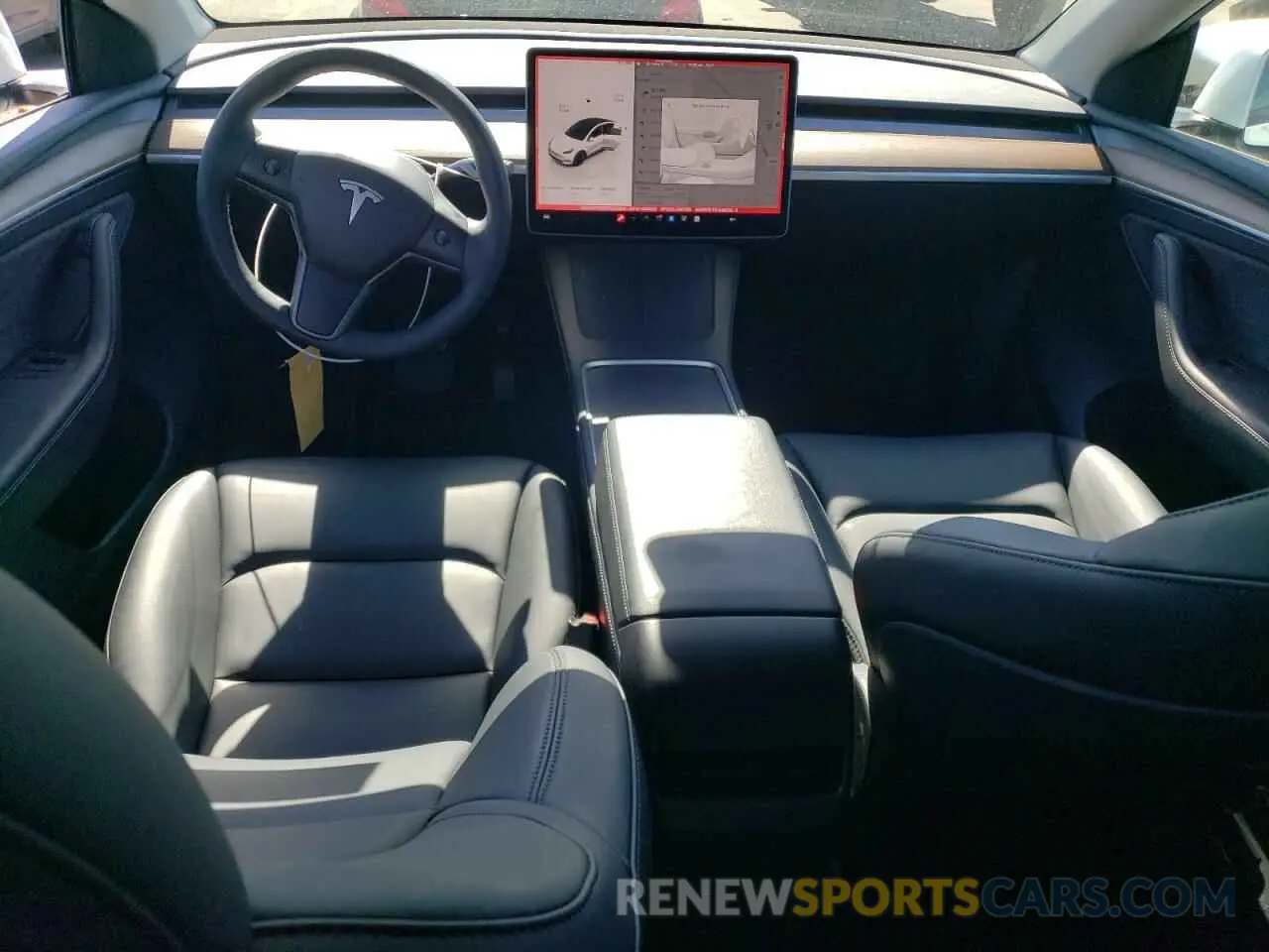 8 Photograph of a damaged car 7SAYGDED5RF080253 TESLA MODEL Y 2024