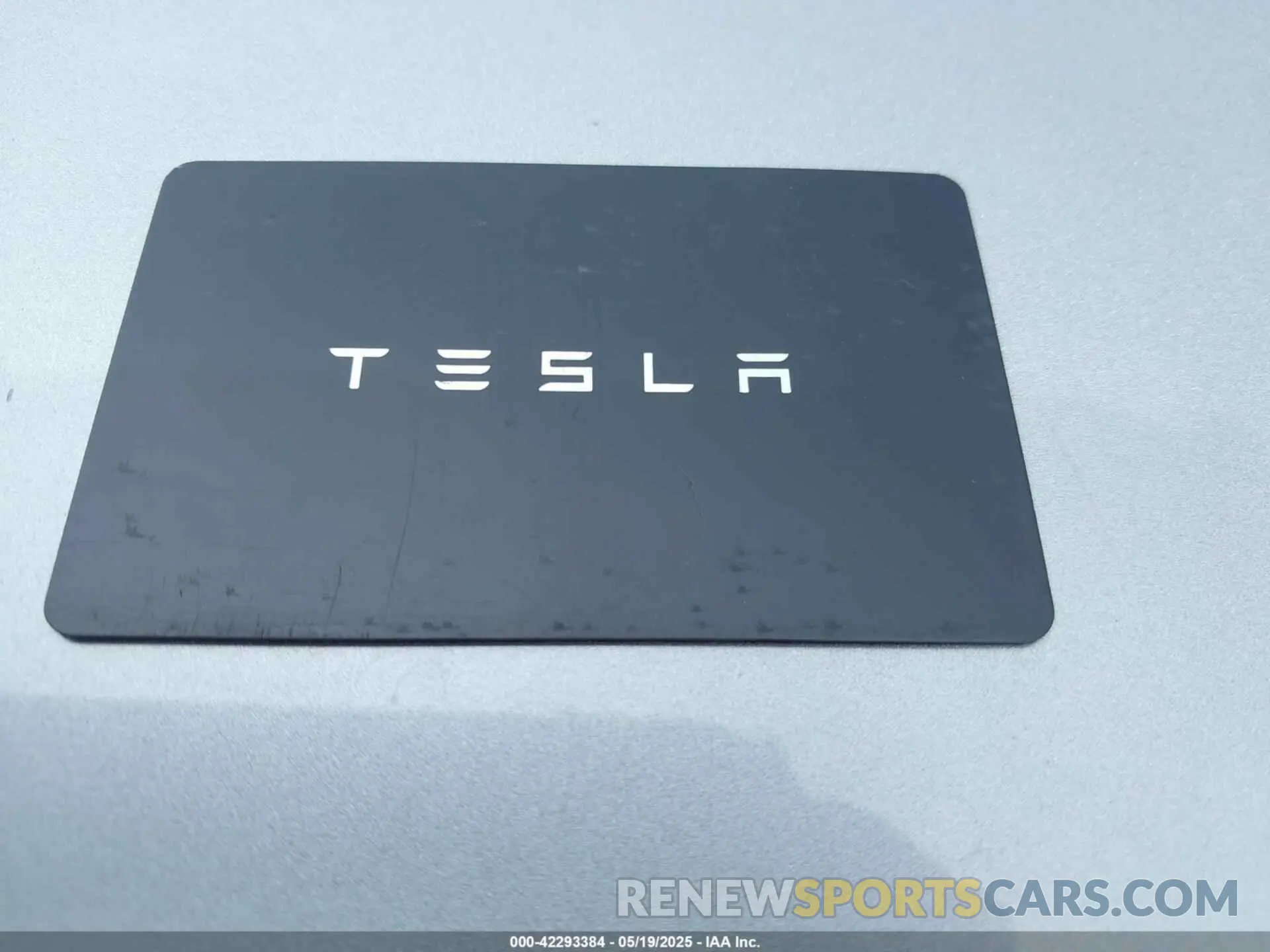 10 Photograph of a damaged car 7SAYGDED5RF111338 TESLA MODEL Y 2024