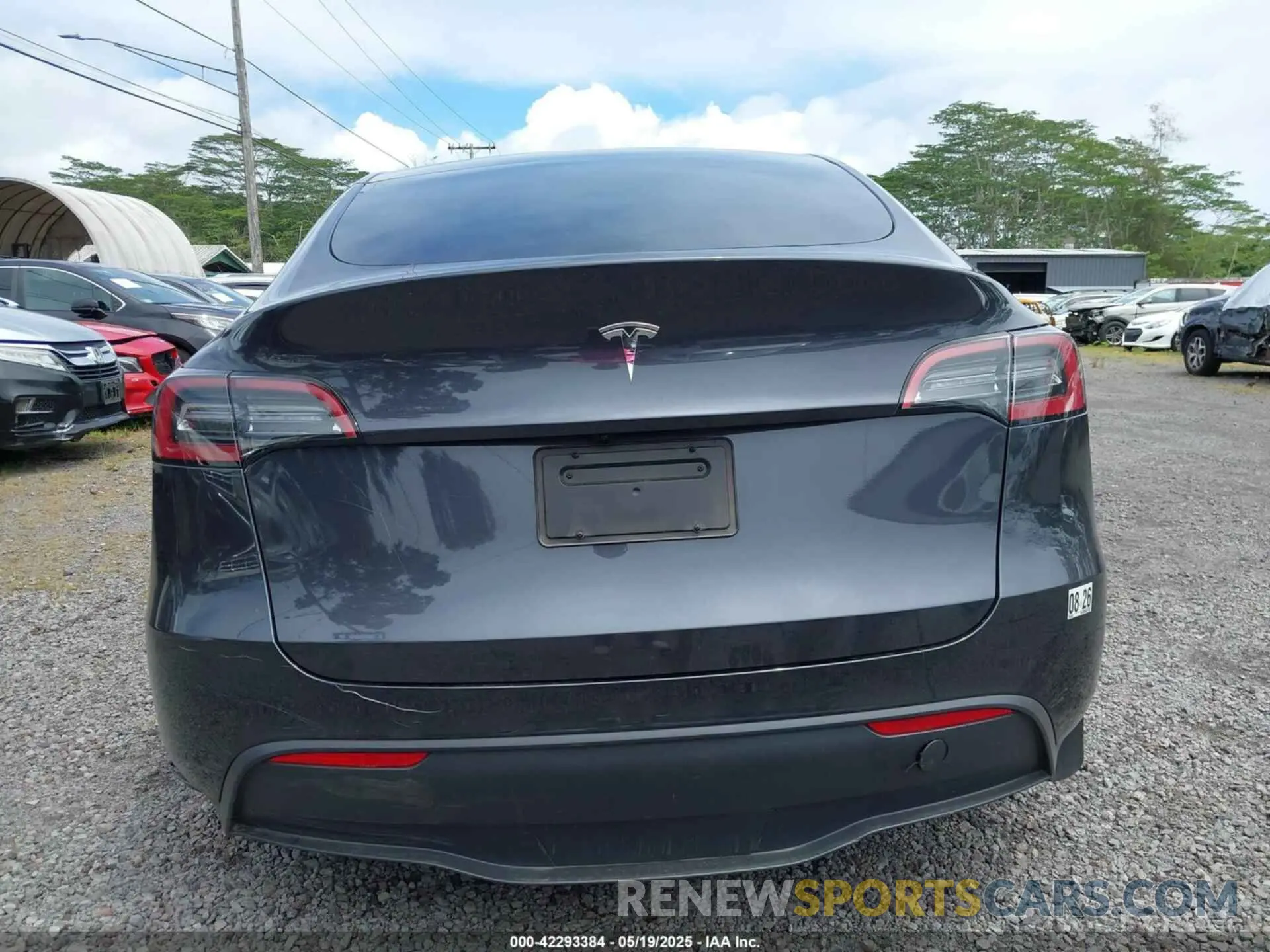 16 Photograph of a damaged car 7SAYGDED5RF111338 TESLA MODEL Y 2024