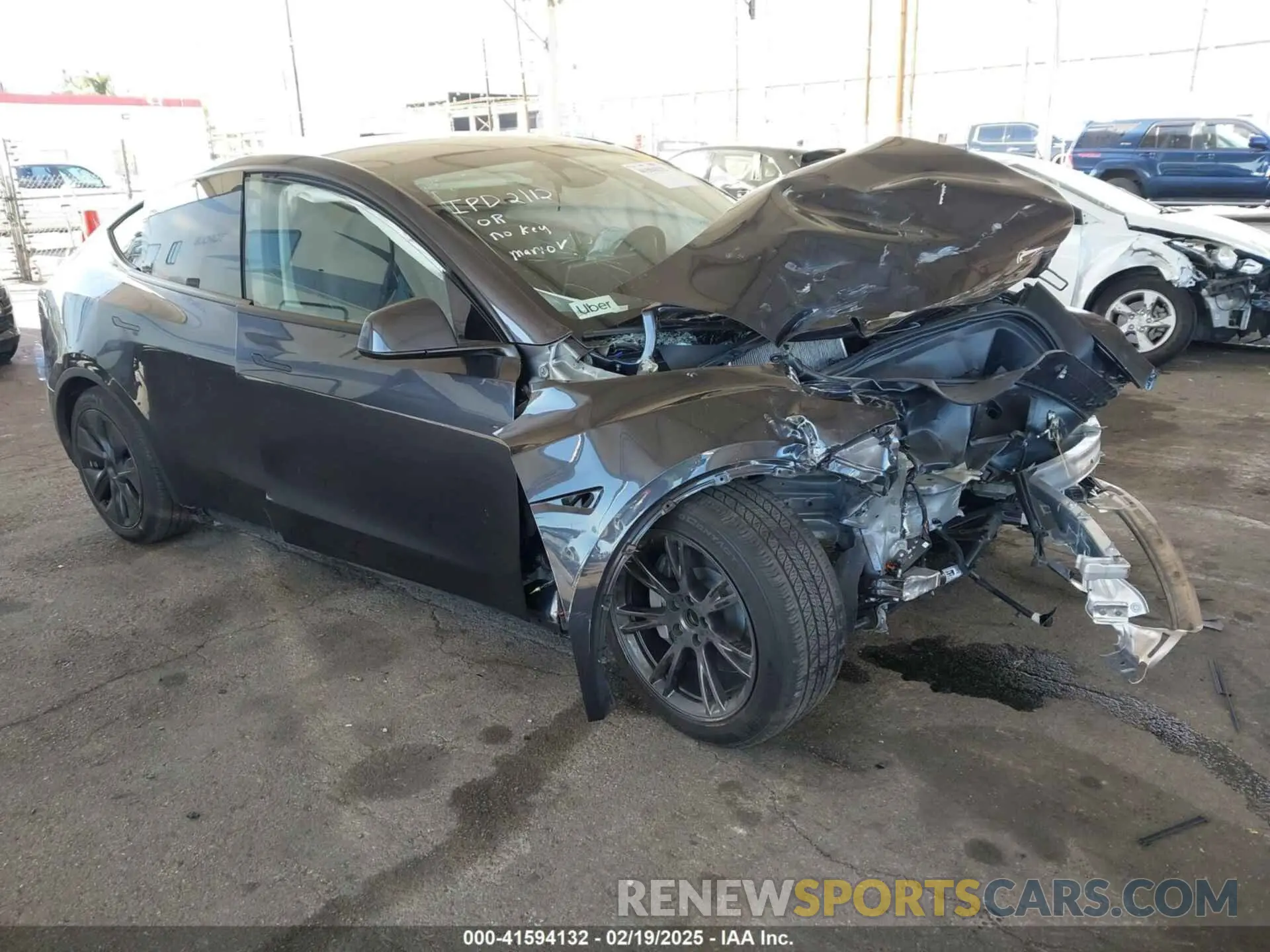 1 Фотография поврежденного автомобиля 7SAYGDED5RF194219 TESLA MODEL Y 2024