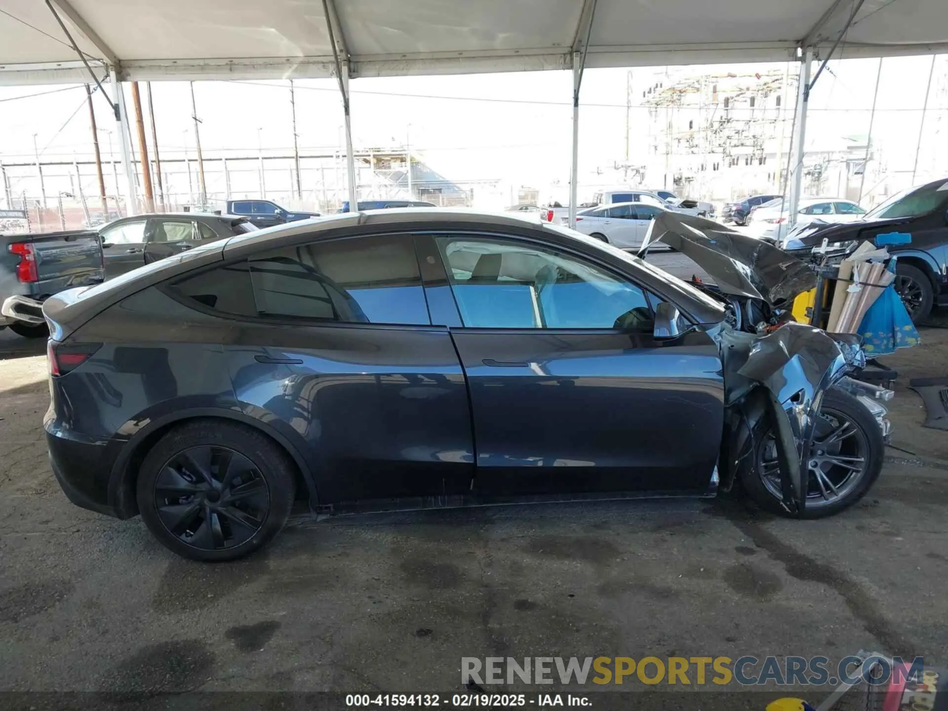 12 Фотография поврежденного автомобиля 7SAYGDED5RF194219 TESLA MODEL Y 2024