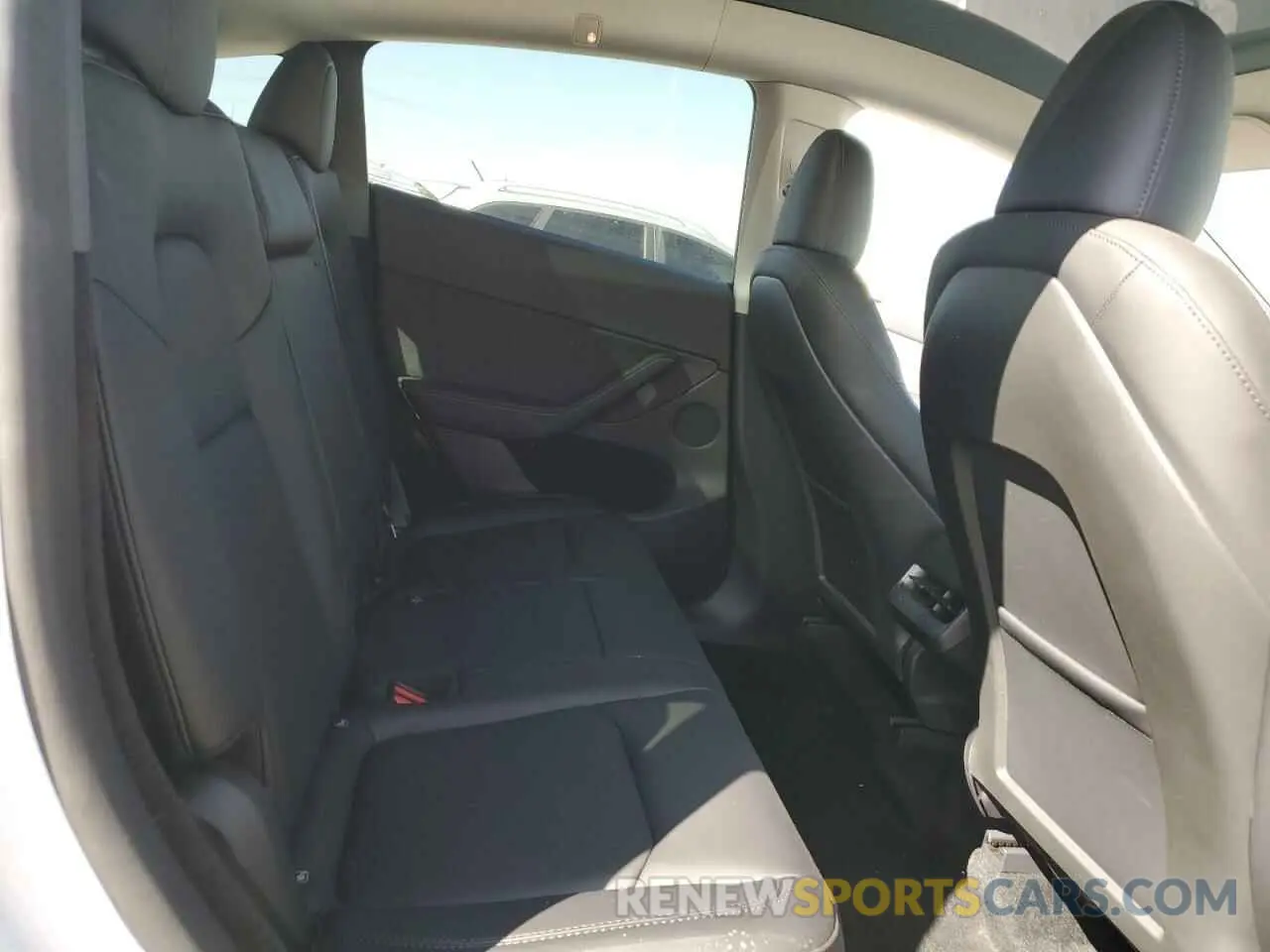 11 Фотография поврежденного автомобиля 7SAYGDED5RF196309 TESLA MODEL Y 2024