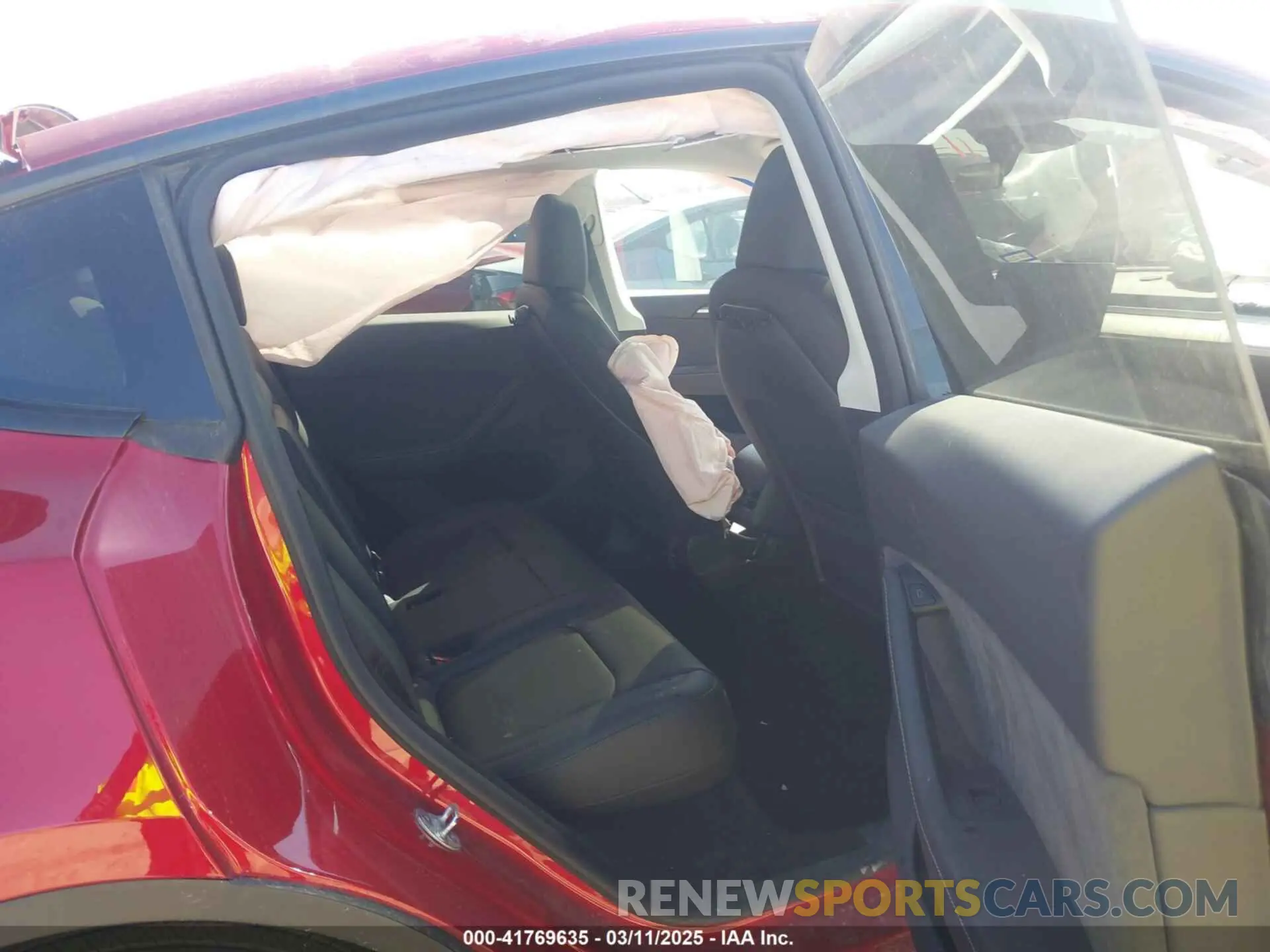 8 Photograph of a damaged car 7SAYGDED6RA300819 TESLA MODEL Y 2024