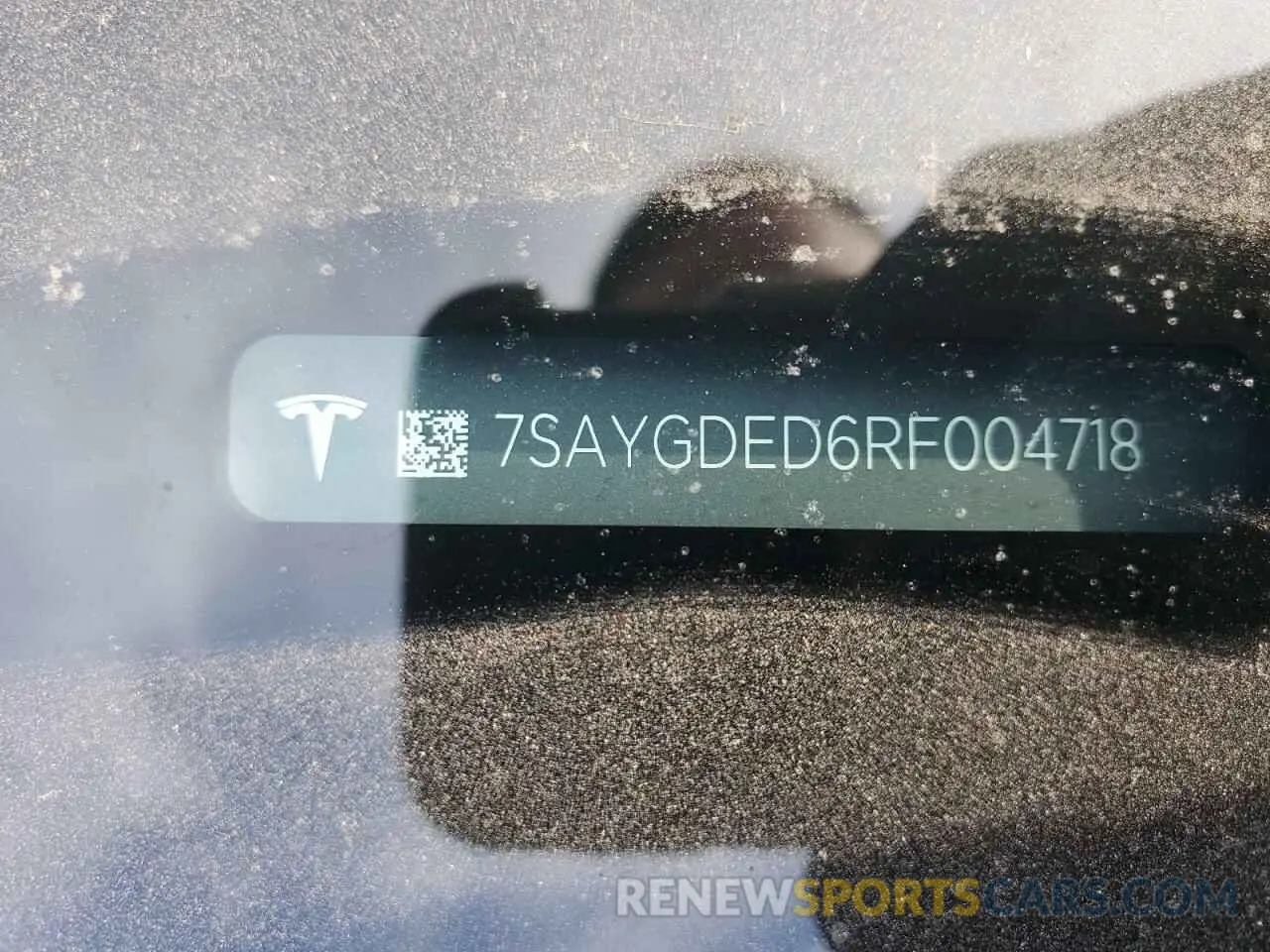 12 Photograph of a damaged car 7SAYGDED6RF004718 TESLA MODEL Y 2024