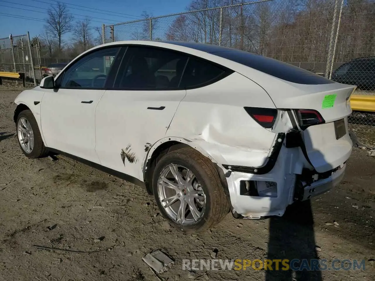 2 Photograph of a damaged car 7SAYGDED6RF027481 TESLA MODEL Y 2024