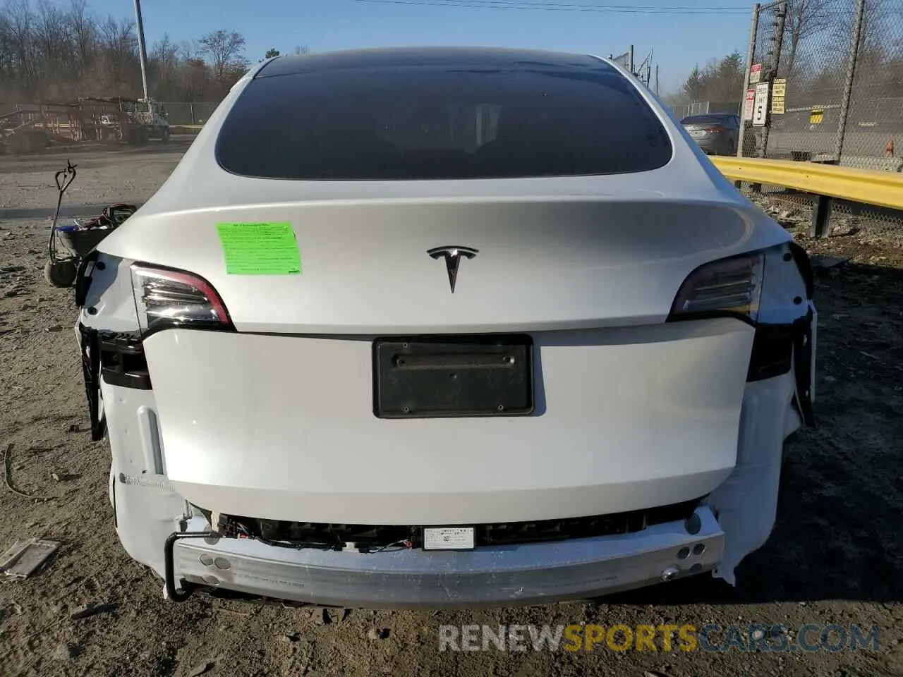 6 Photograph of a damaged car 7SAYGDED6RF027481 TESLA MODEL Y 2024