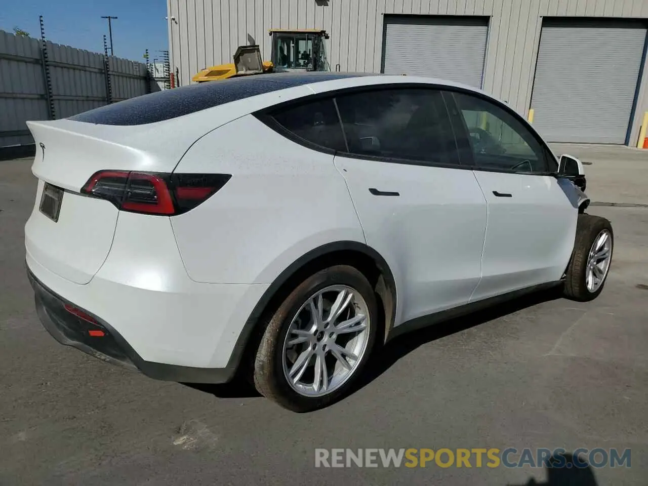 3 Photograph of a damaged car 7SAYGDED6RF044376 TESLA MODEL Y 2024
