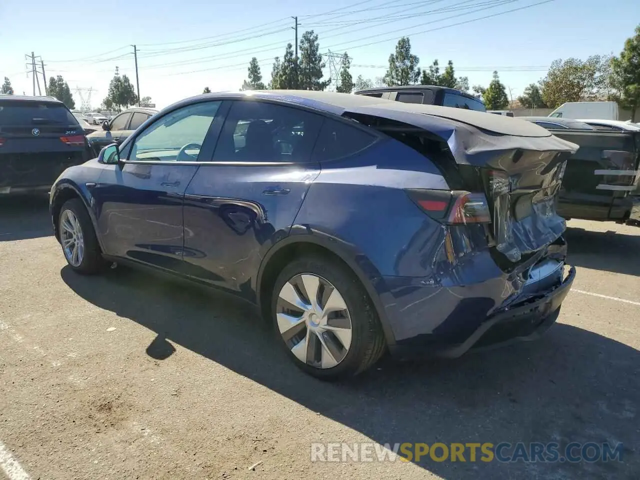 2 Фотография поврежденного автомобиля 7SAYGDED6RF083842 TESLA MODEL Y 2024