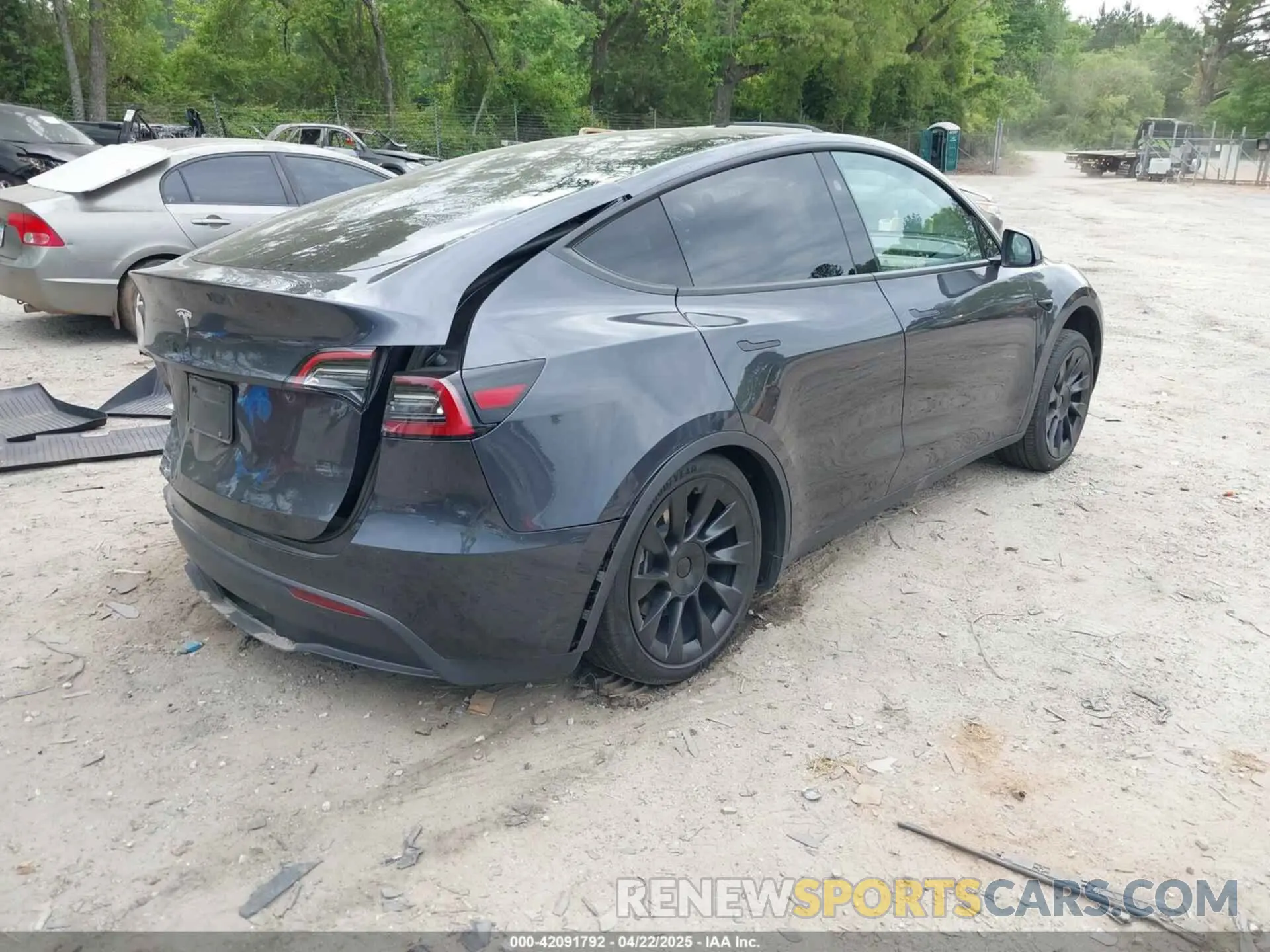 4 Фотография поврежденного автомобиля 7SAYGDED6RF098275 TESLA MODEL Y 2024