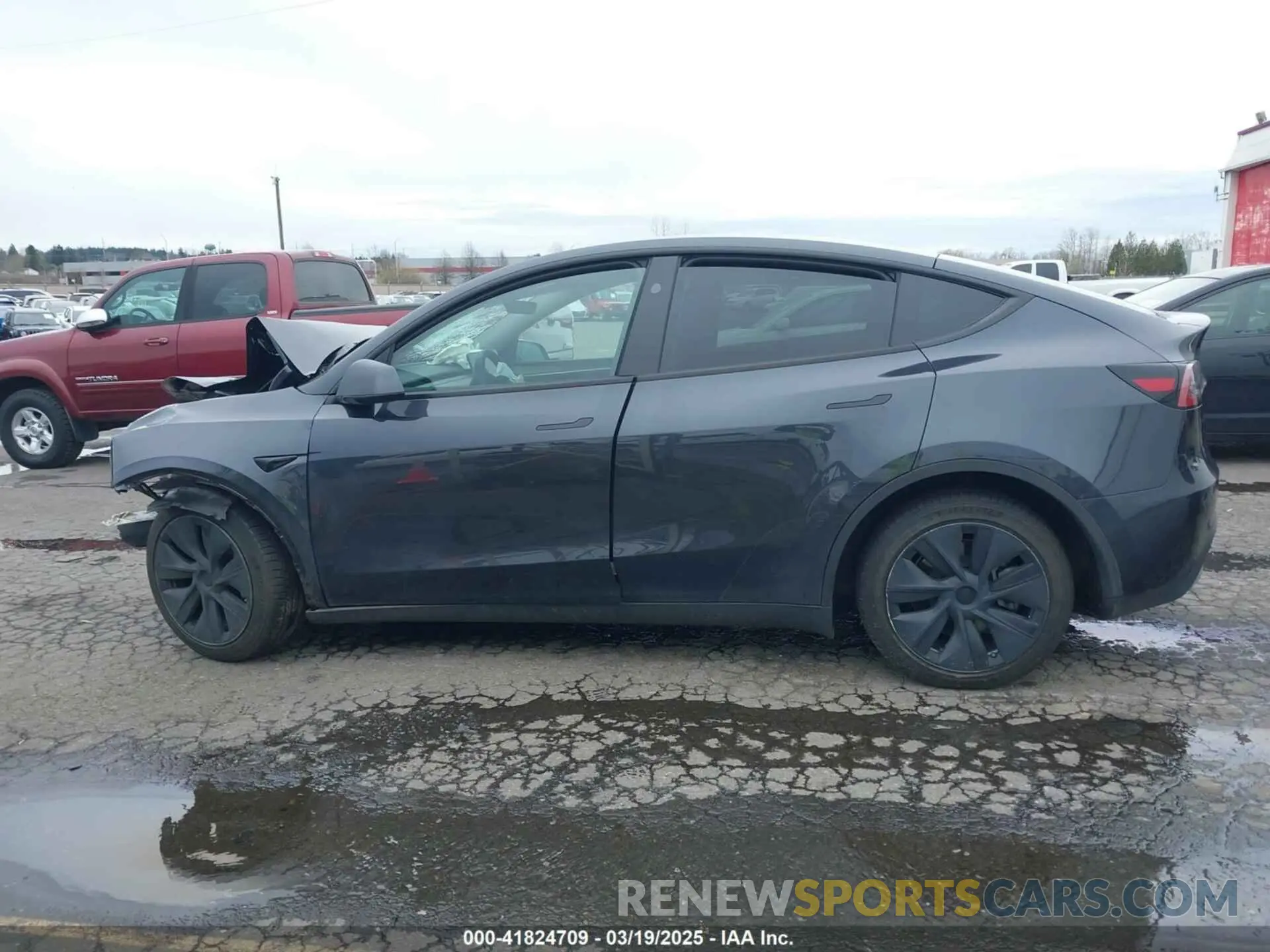 13 Фотография поврежденного автомобиля 7SAYGDED6RF102745 TESLA MODEL Y 2024