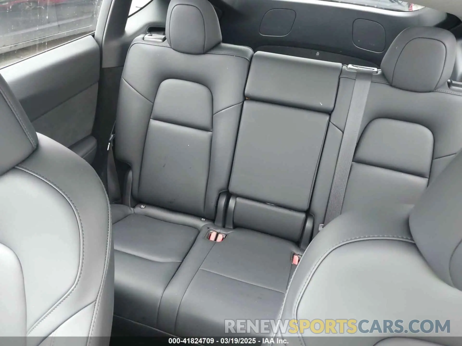 8 Фотография поврежденного автомобиля 7SAYGDED6RF102745 TESLA MODEL Y 2024