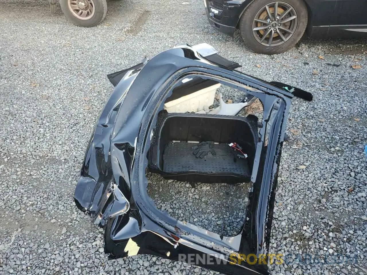 12 Photograph of a damaged car 7SAYGDED6RF127502 TESLA MODEL Y 2024
