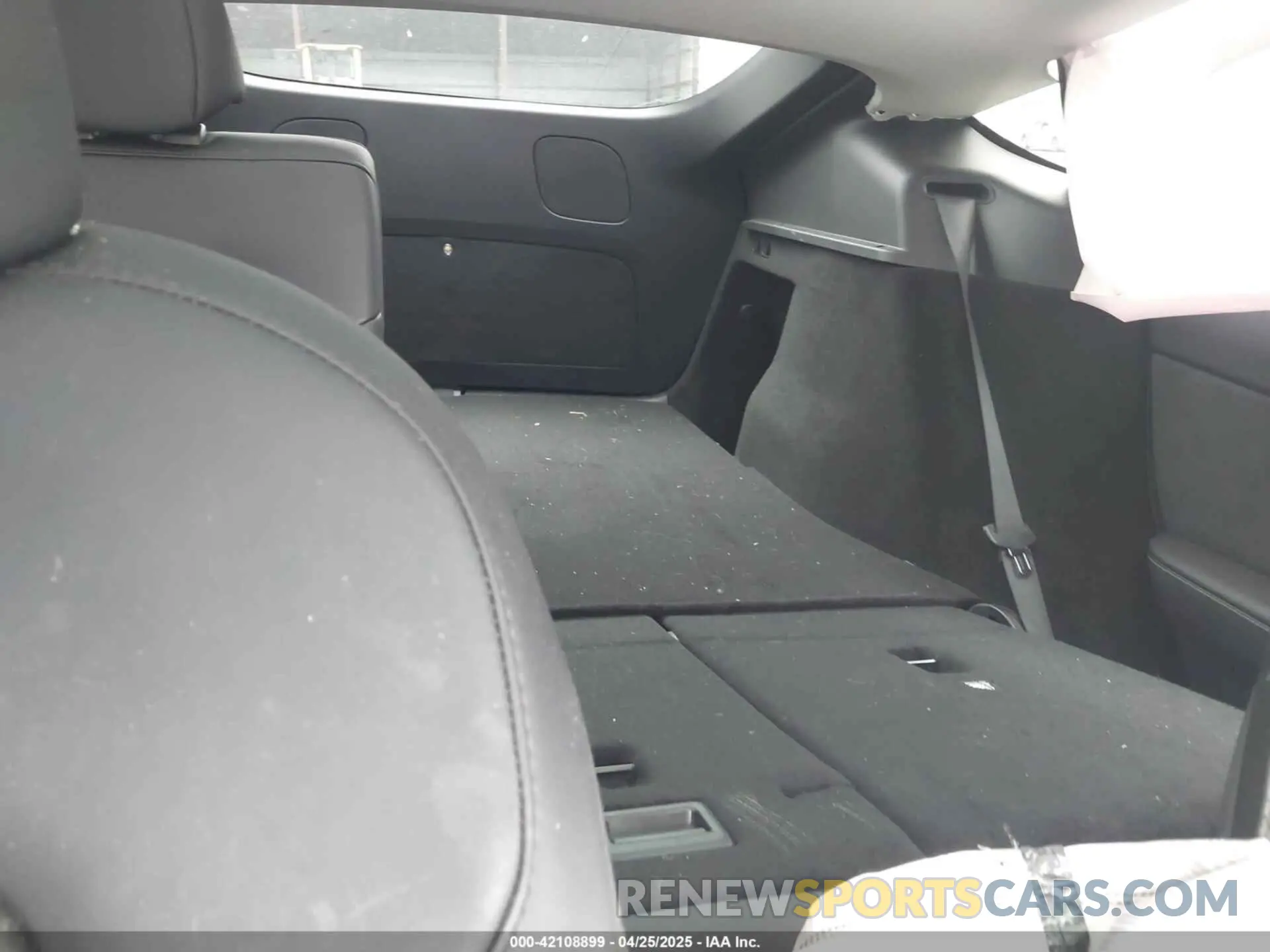 8 Фотография поврежденного автомобиля 7SAYGDED6RF151881 TESLA MODEL Y 2024