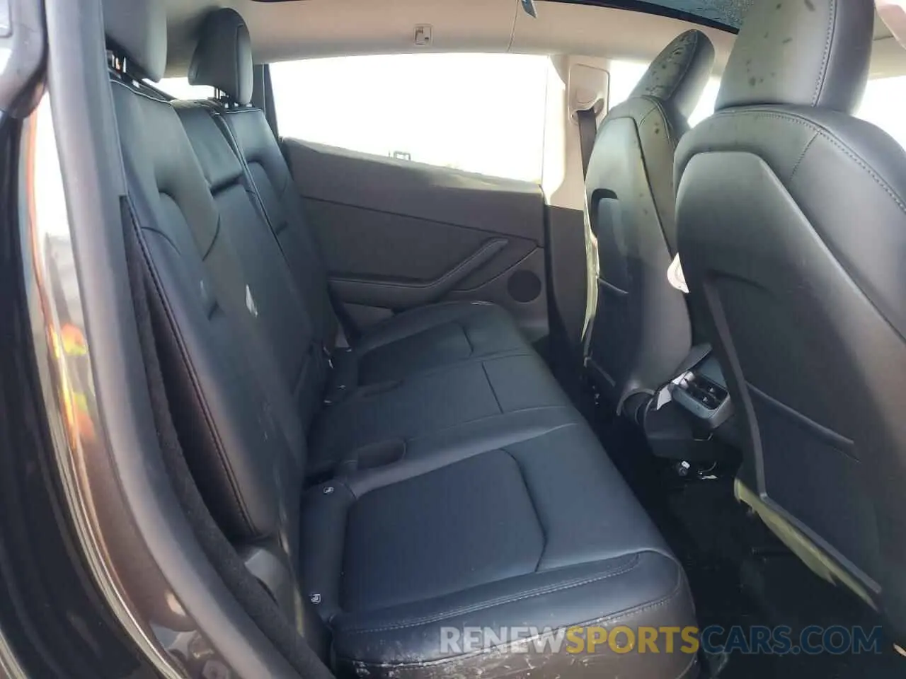 10 Фотография поврежденного автомобиля 7SAYGDED6RF161715 TESLA MODEL Y 2024