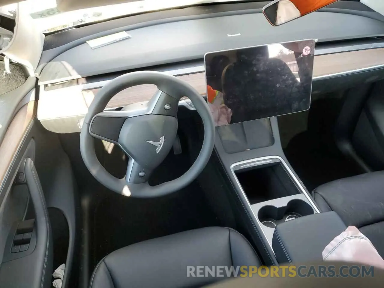 8 Фотография поврежденного автомобиля 7SAYGDED6RF161715 TESLA MODEL Y 2024