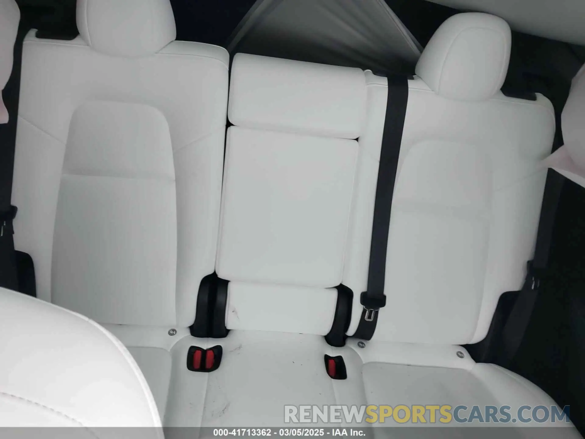 8 Фотография поврежденного автомобиля 7SAYGDED6RF166543 TESLA MODEL Y 2024