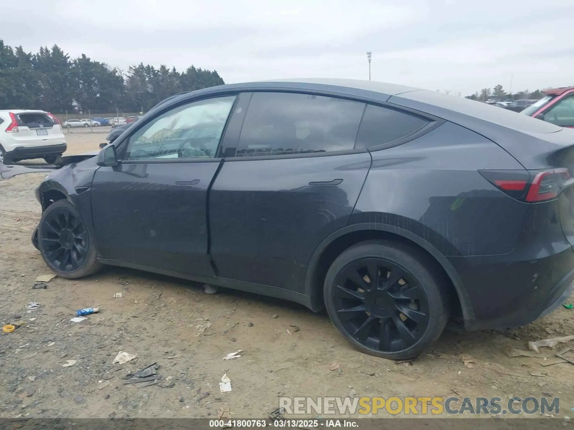 13 Фотография поврежденного автомобиля 7SAYGDED6RF190762 TESLA MODEL Y 2024