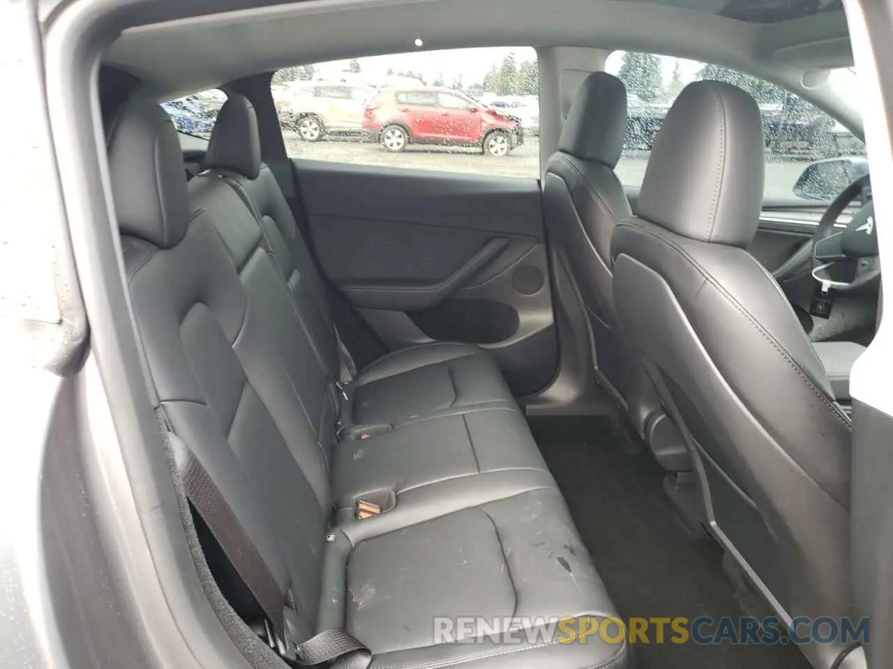 11 Photograph of a damaged car 7SAYGDED6RF191992 TESLA MODEL Y 2024