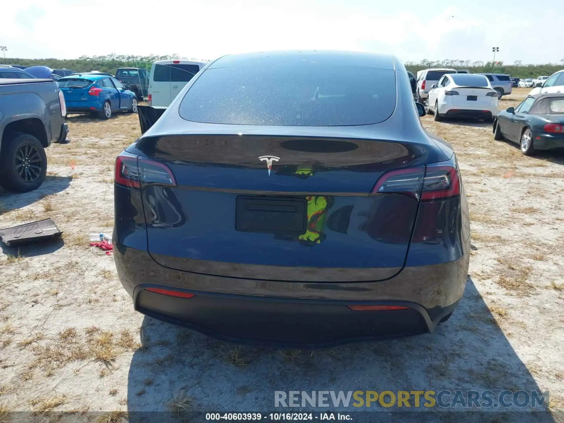 16 Фотография поврежденного автомобиля 7SAYGDED7RF040790 TESLA MODEL Y 2024