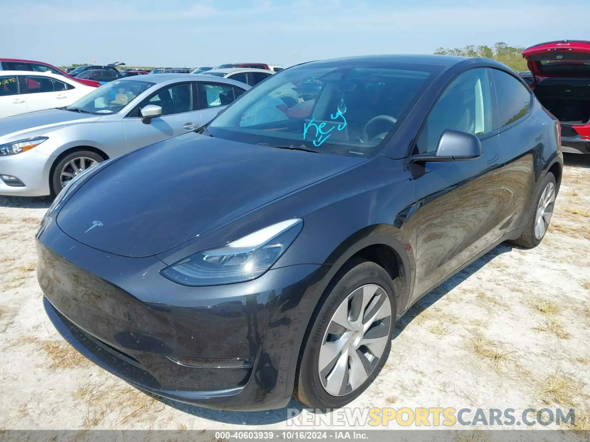 2 Фотография поврежденного автомобиля 7SAYGDED7RF040790 TESLA MODEL Y 2024