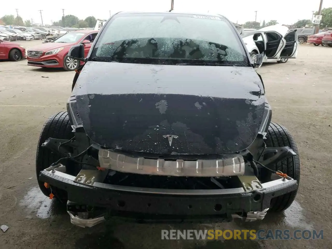 5 Photograph of a damaged car 7SAYGDED7RF042278 TESLA MODEL Y 2024