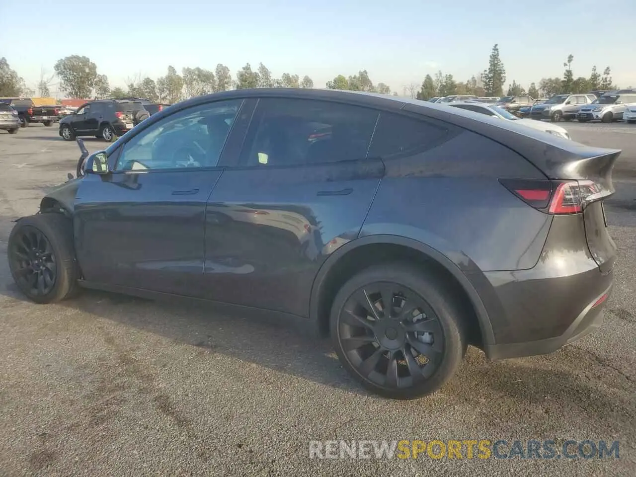 2 Фотография поврежденного автомобиля 7SAYGDED7RF056973 TESLA MODEL Y 2024