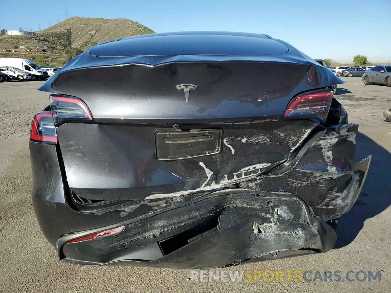 6 Фотография поврежденного автомобиля 7SAYGDED7RF108604 TESLA MODEL Y 2024