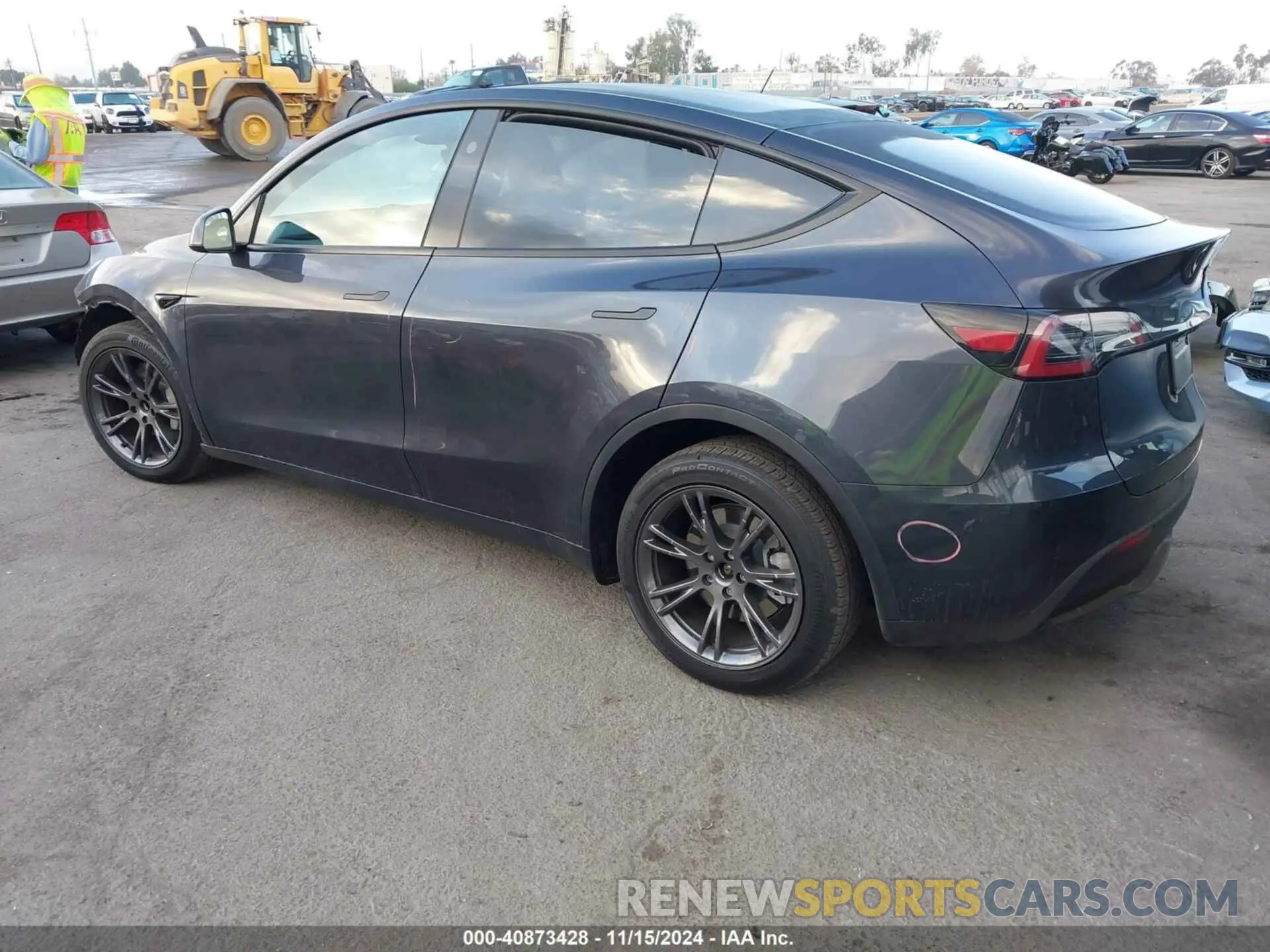 3 Photograph of a damaged car 7SAYGDED7RF118548 TESLA MODEL Y 2024