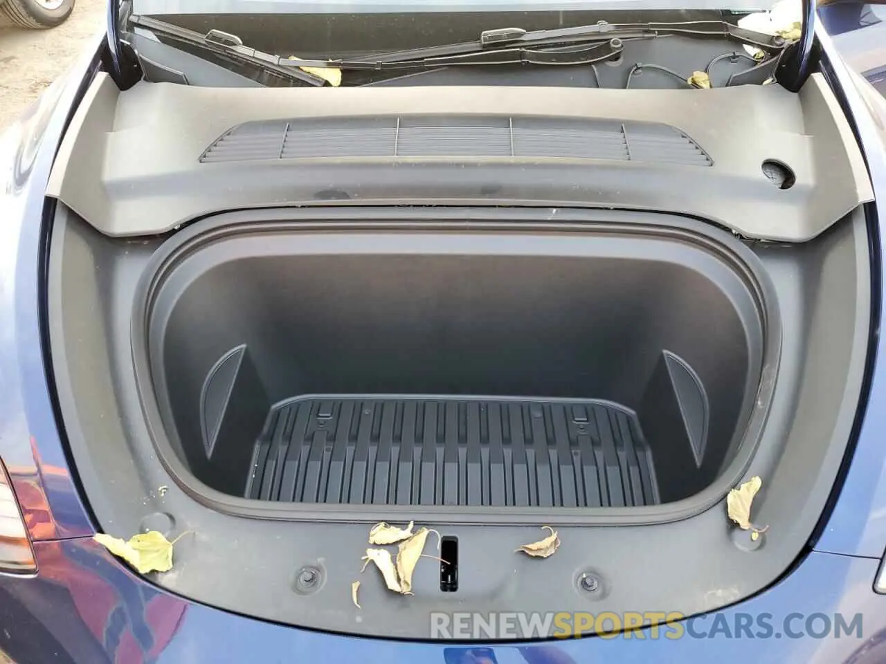11 Photograph of a damaged car 7SAYGDED7RF120168 TESLA MODEL Y 2024
