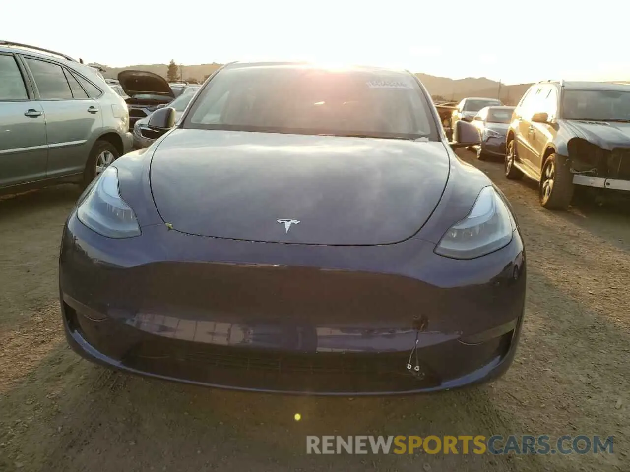 5 Photograph of a damaged car 7SAYGDED7RF120168 TESLA MODEL Y 2024