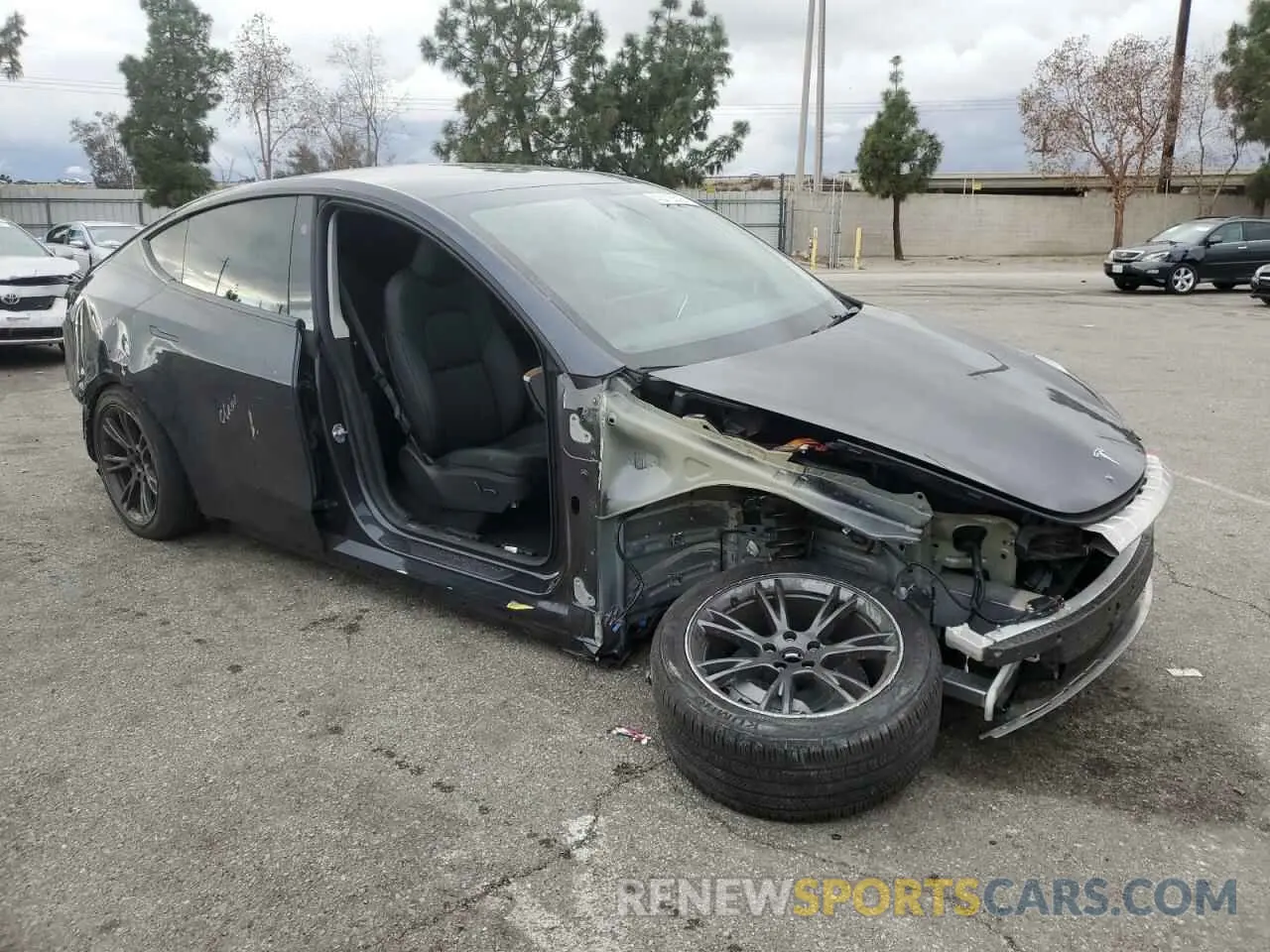 4 Фотография поврежденного автомобиля 7SAYGDED8RF132426 TESLA MODEL Y 2024