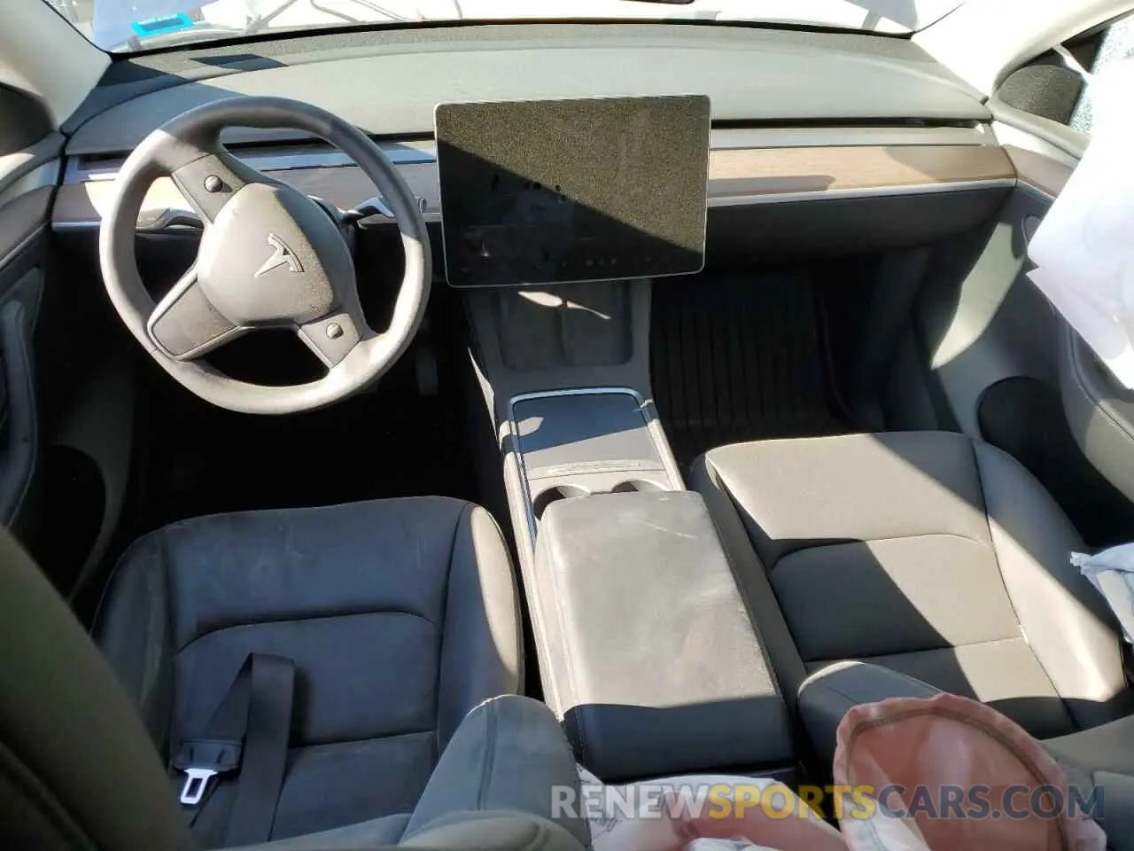 8 Фотография поврежденного автомобиля 7SAYGDED8RF132720 TESLA MODEL Y 2024