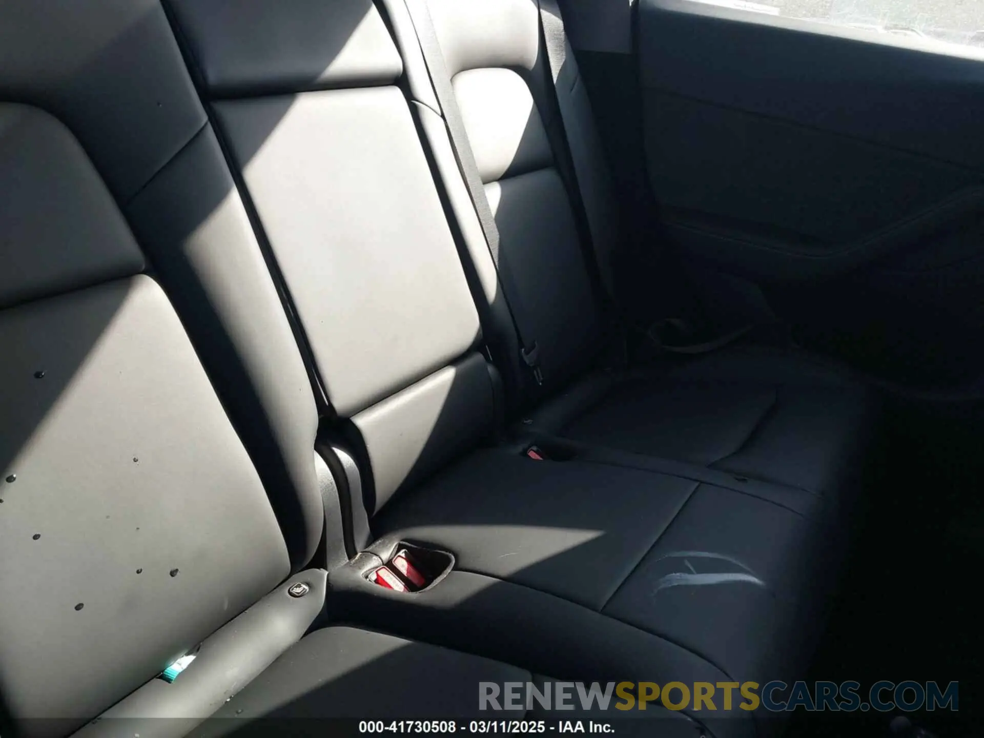 8 Фотография поврежденного автомобиля 7SAYGDED8RF158346 TESLA MODEL Y 2024