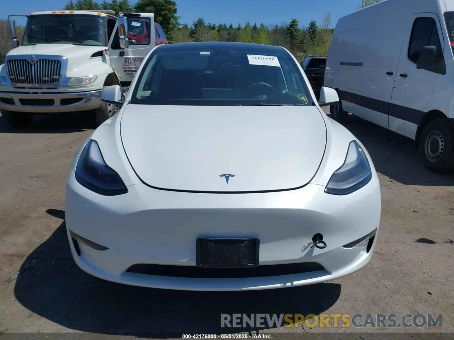12 Фотография поврежденного автомобиля 7SAYGDED8RF211112 TESLA MODEL Y 2024