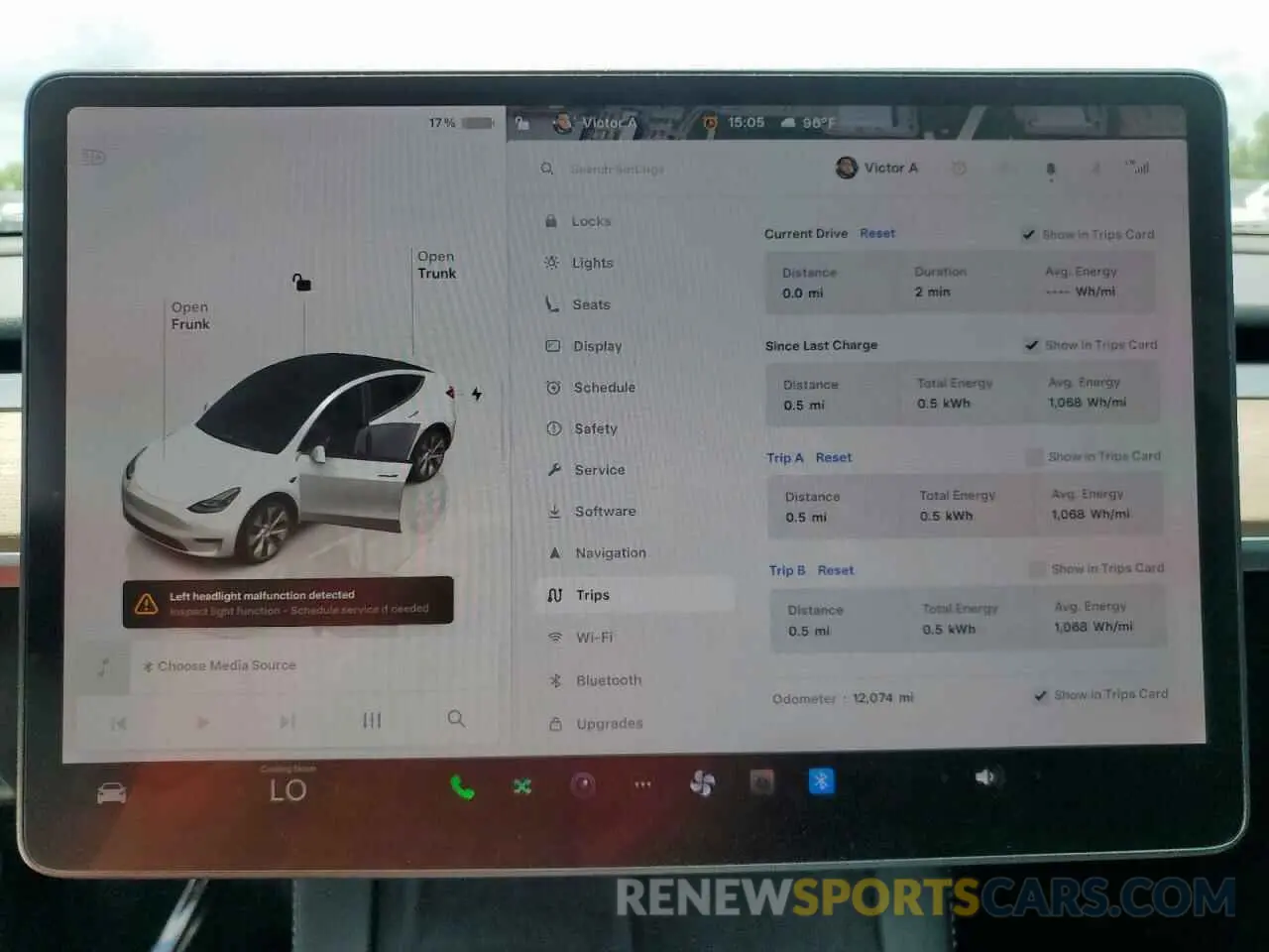 9 Photograph of a damaged car 7SAYGDED9RF044629 TESLA MODEL Y 2024