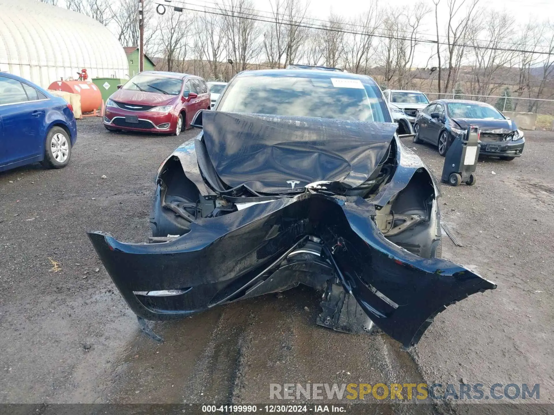 6 Photograph of a damaged car 7SAYGDED9RF055789 TESLA MODEL Y 2024
