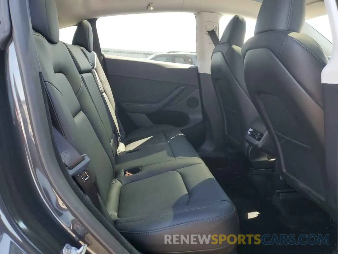 11 Фотография поврежденного автомобиля 7SAYGDED9RF091711 TESLA MODEL Y 2024
