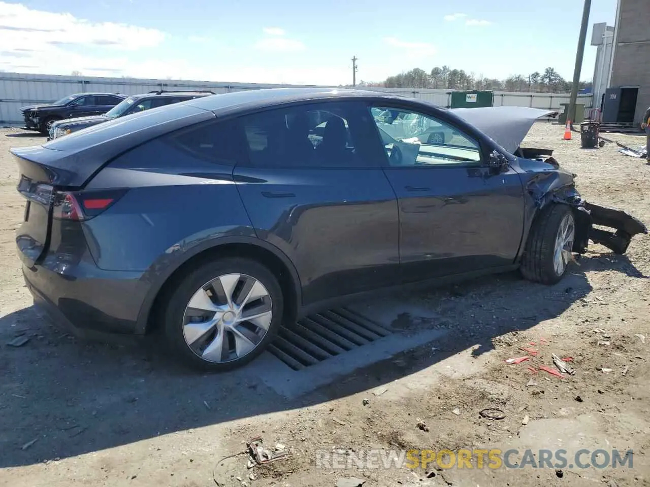3 Фотография поврежденного автомобиля 7SAYGDED9RF091711 TESLA MODEL Y 2024