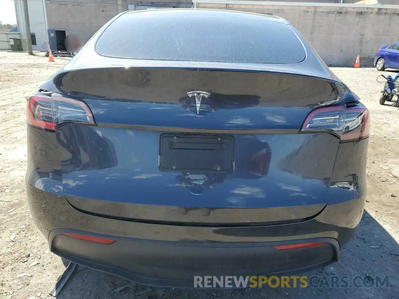 6 Фотография поврежденного автомобиля 7SAYGDED9RF091711 TESLA MODEL Y 2024
