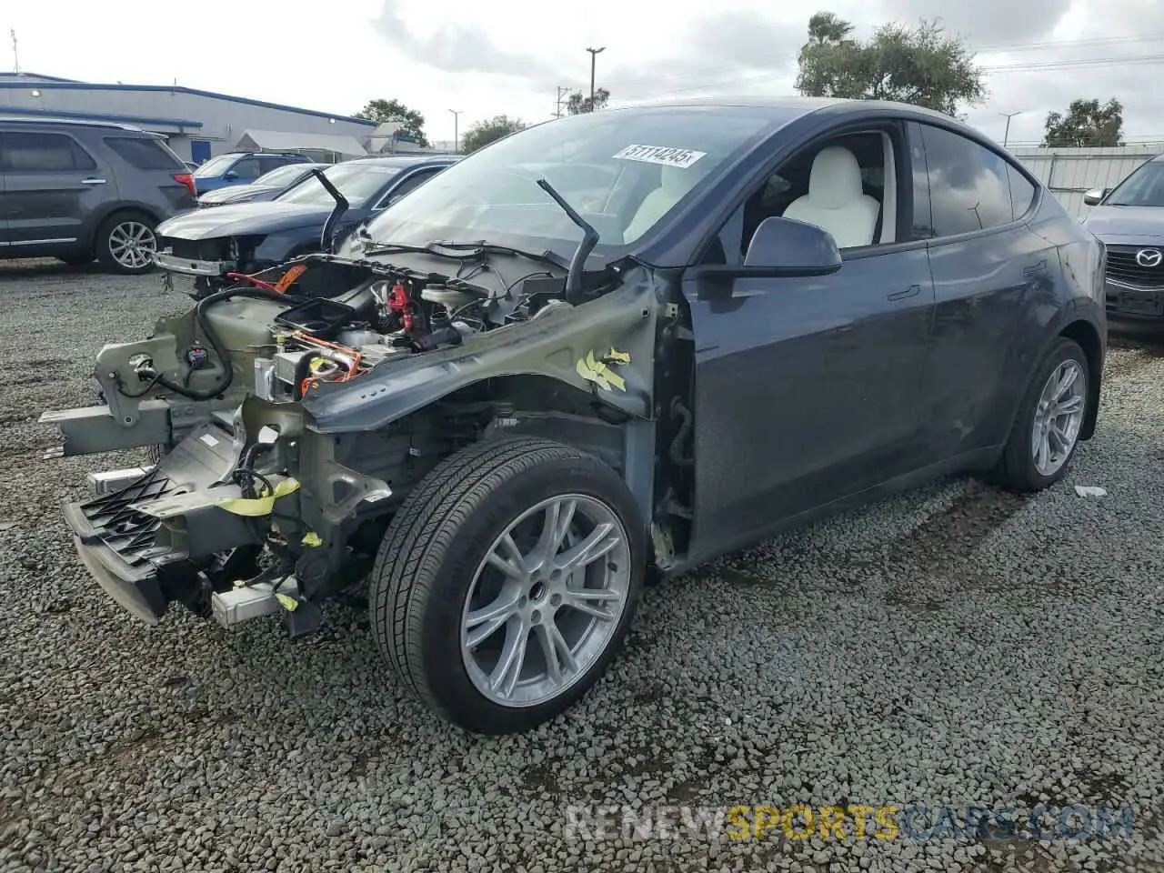1 Photograph of a damaged car 7SAYGDED9RF092955 TESLA MODEL Y 2024