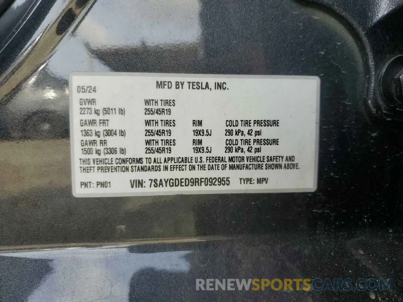12 Photograph of a damaged car 7SAYGDED9RF092955 TESLA MODEL Y 2024