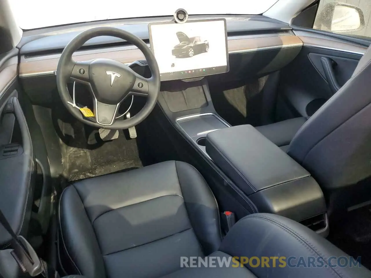 8 Photograph of a damaged car 7SAYGDED9RF094365 TESLA MODEL Y 2024