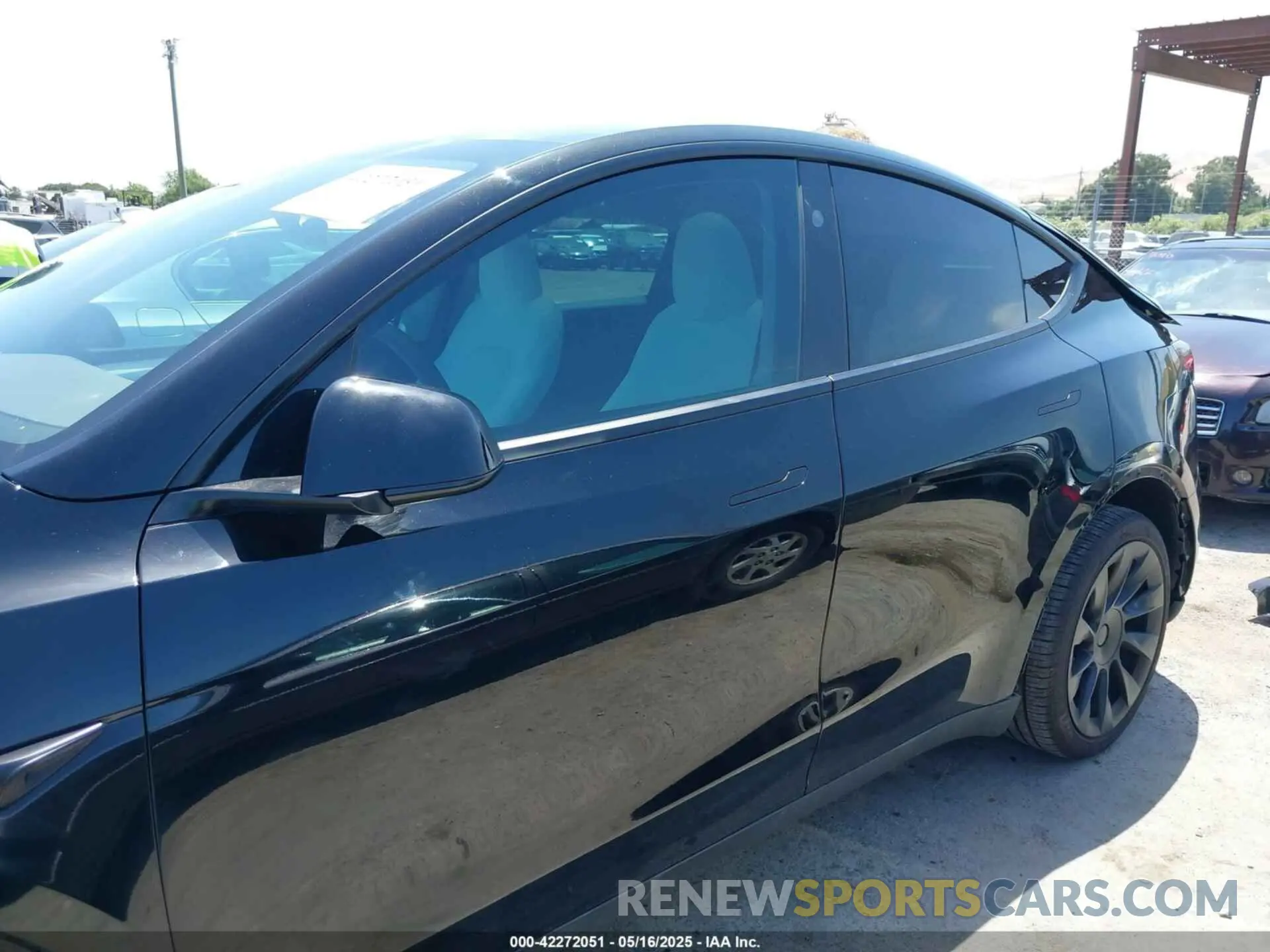 15 Photograph of a damaged car 7SAYGDED9RF191453 TESLA MODEL Y 2024