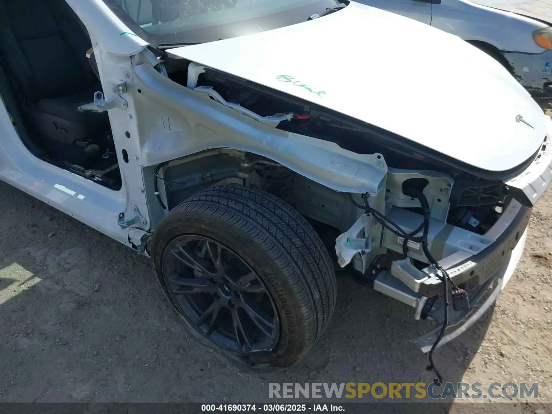 6 Фотография поврежденного автомобиля 7SAYGDEDXRA300743 TESLA MODEL Y 2024