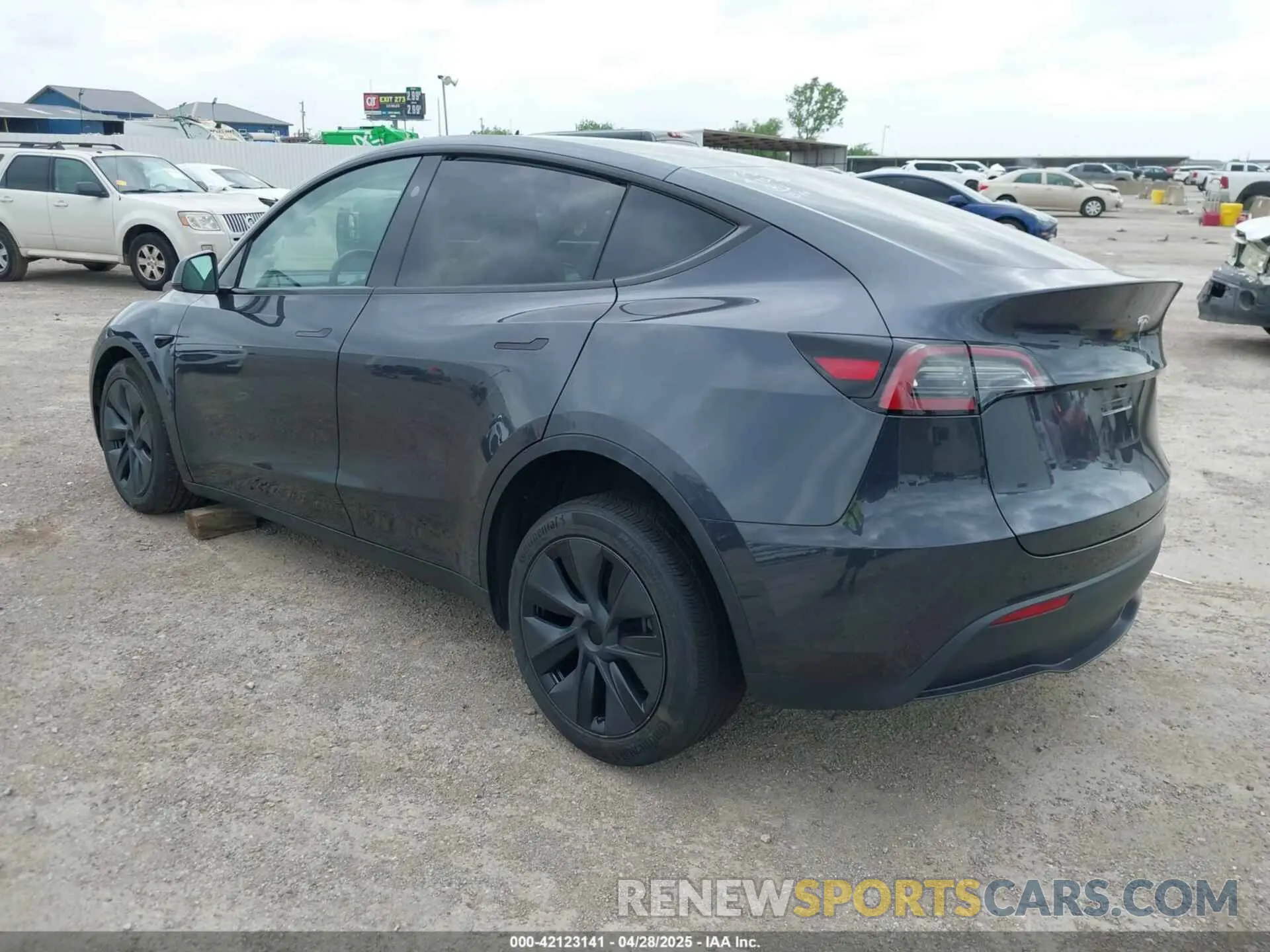 3 Фотография поврежденного автомобиля 7SAYGDEDXRA307210 TESLA MODEL Y 2024