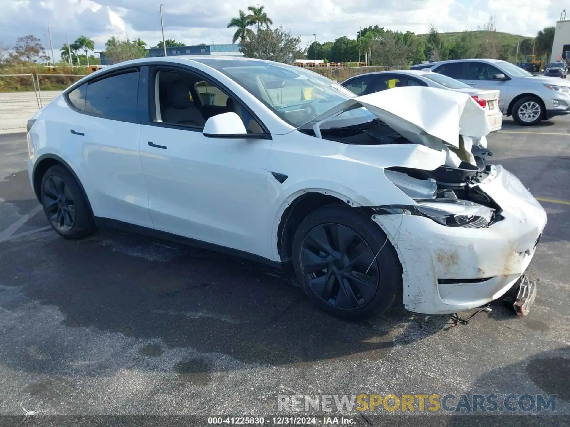 1 Photograph of a damaged car 7SAYGDEDXRA329093 TESLA MODEL Y 2024