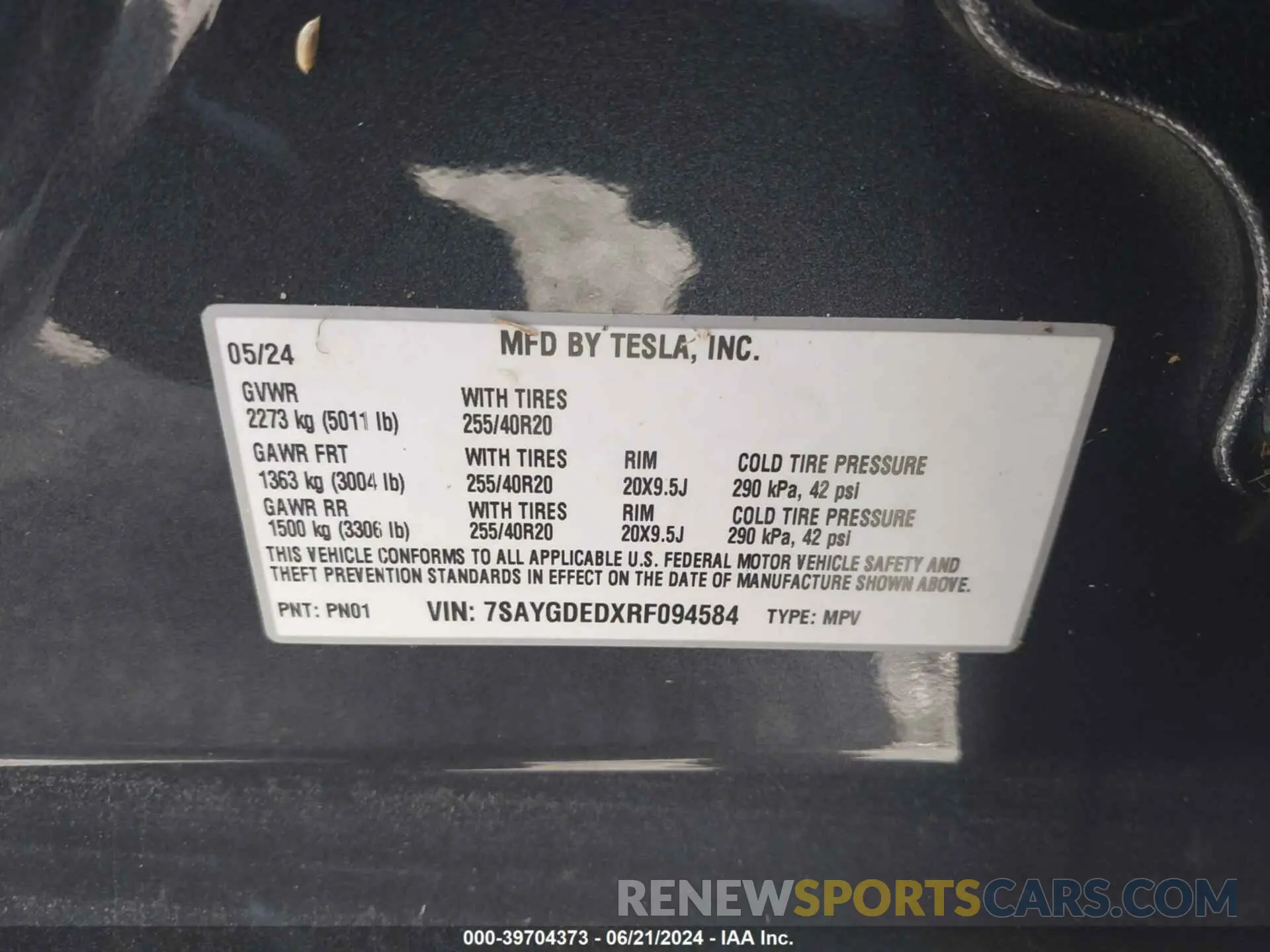 9 Photograph of a damaged car 7SAYGDEDXRF094584 TESLA MODEL Y 2024